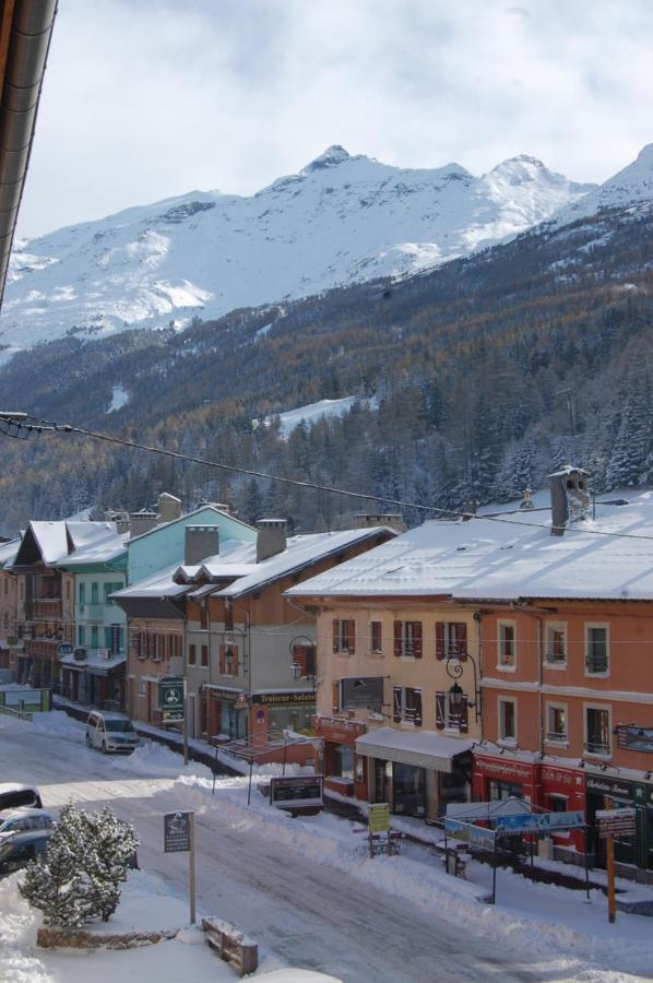Appartement duplex neuf au centre, lits faits à l'arrivée Lanslebourg-Mont-Cenis Extérieur photo